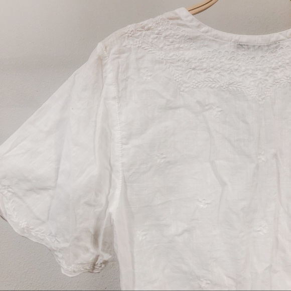 Lovely Embroidered Blouse - Picture 3 of 4